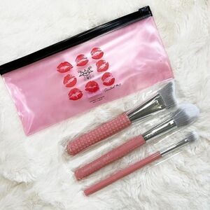 🔮 5/$25 LARUCE BEAUTY‎ 3-Piece Contour Brush Set With Pouch